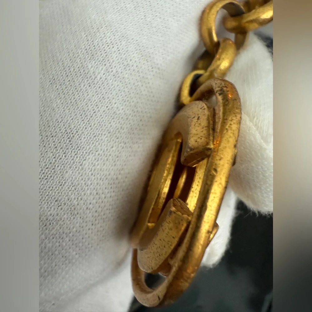 LOT 2314 24K gold plated CHANEL vintage 1996 spring collection key ring